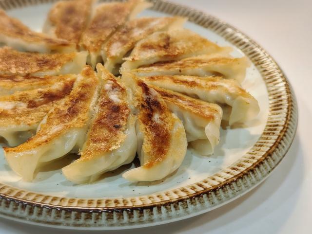 熊本名物　お取り寄せ|六白黒豚生餃子 30個入り